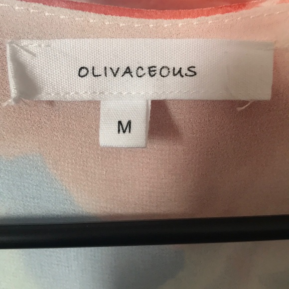 Gorgeous lightweight floral dress. Size medium - Picture 5 of 8